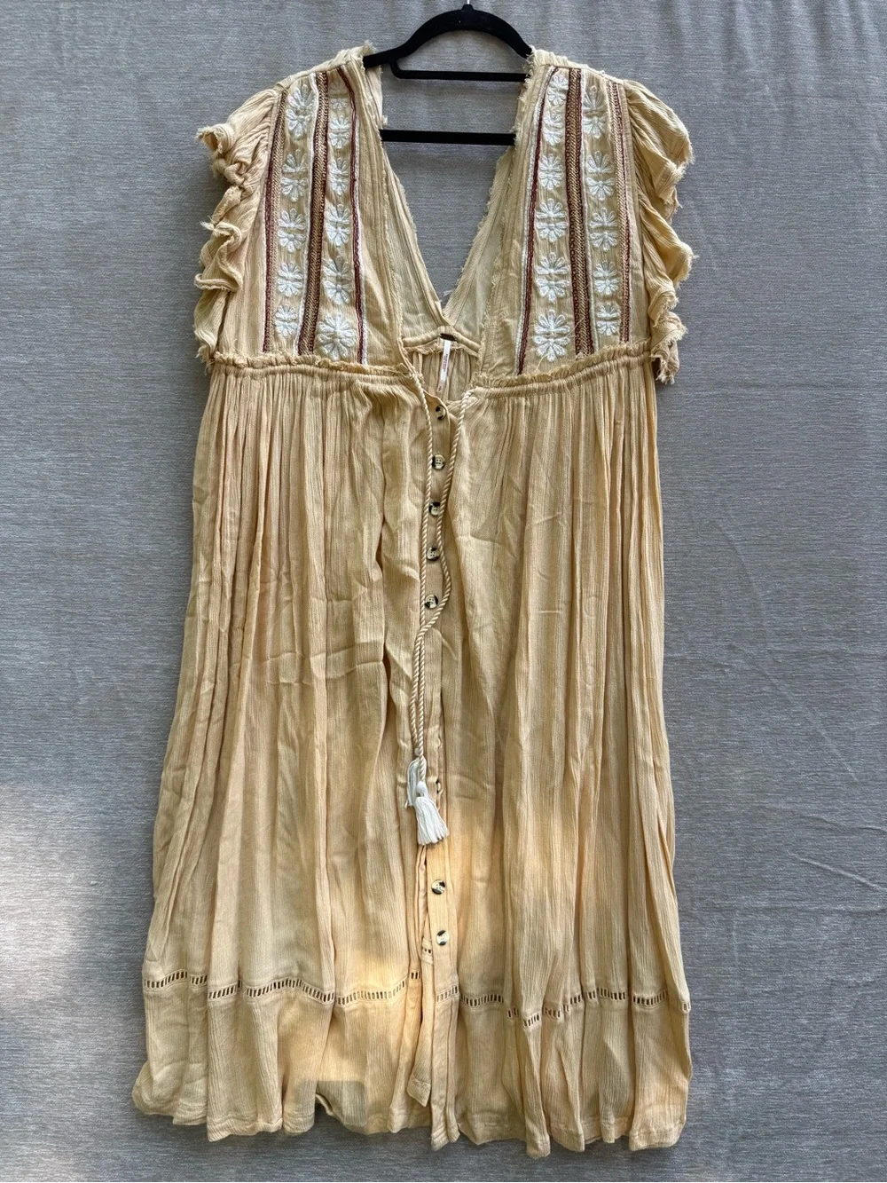 Free People Embroidered Boho Midi Dress Beige Button Front Ruffle Size XS